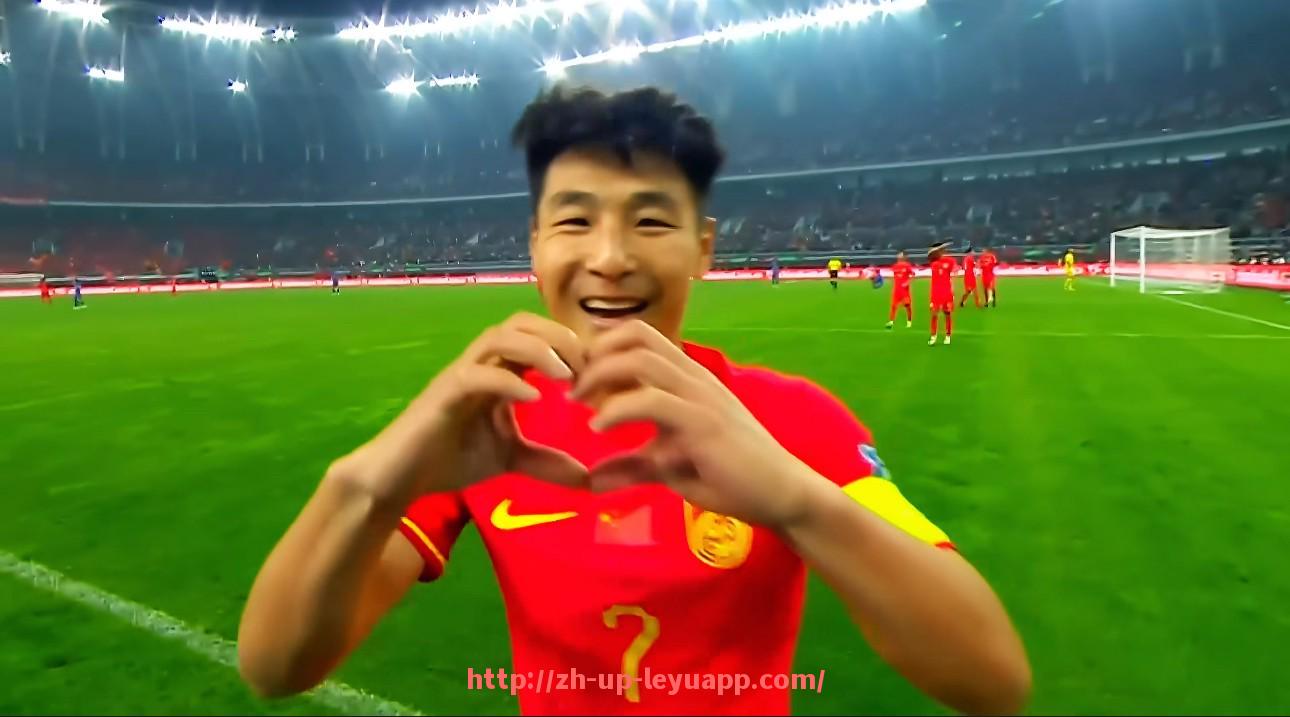 乐鱼体育入口-世俱杯控球球员场均触球次数数据统计：传控体系下的中枢角色表现