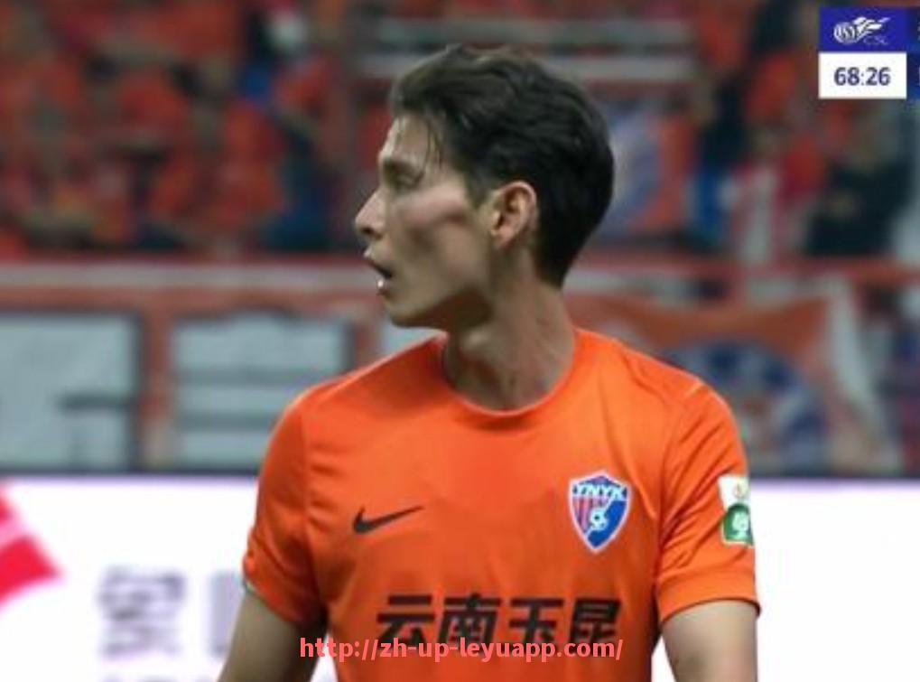 乐鱼体育入口-世俱杯历史进球集锦精选，重温最精彩的射门与破门瞬间